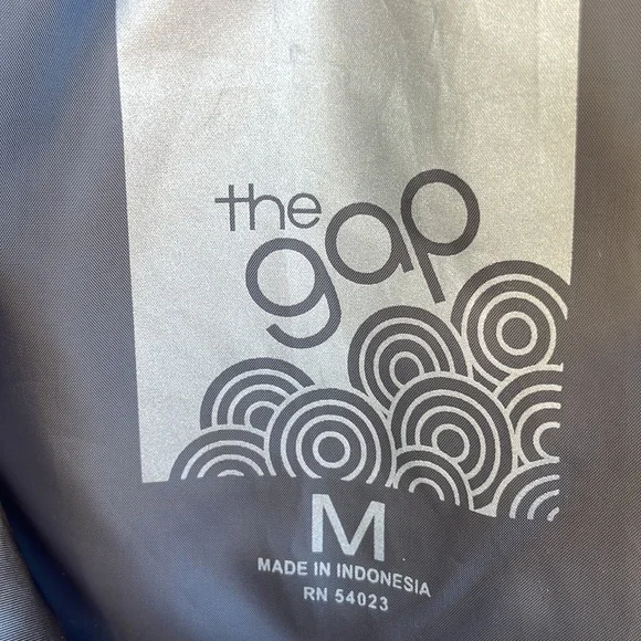 Gap NWT Puffer Coat - Picture 4 of 7